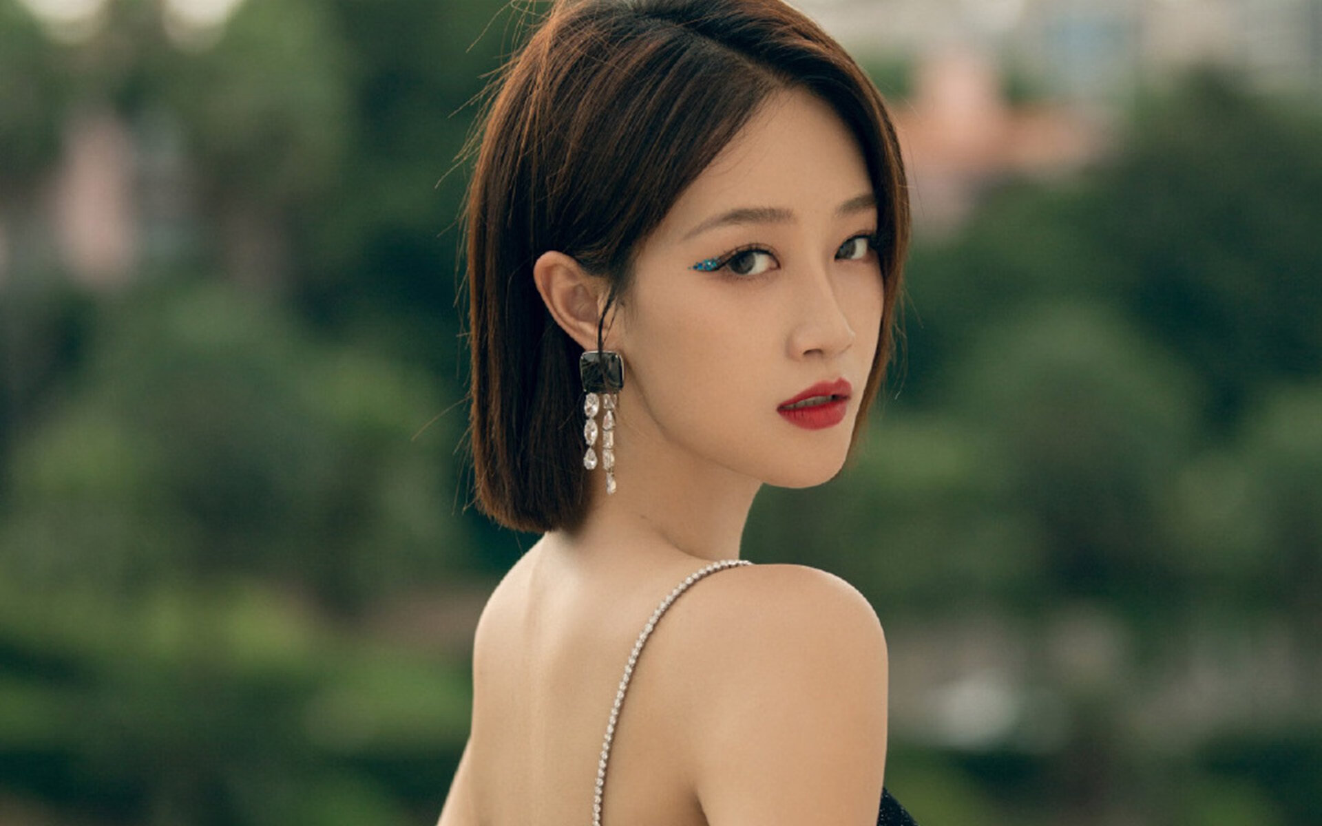 爱游戏登录入口-“骑士精神”——车手不屈不挠的拼搏故事，骑士和车手