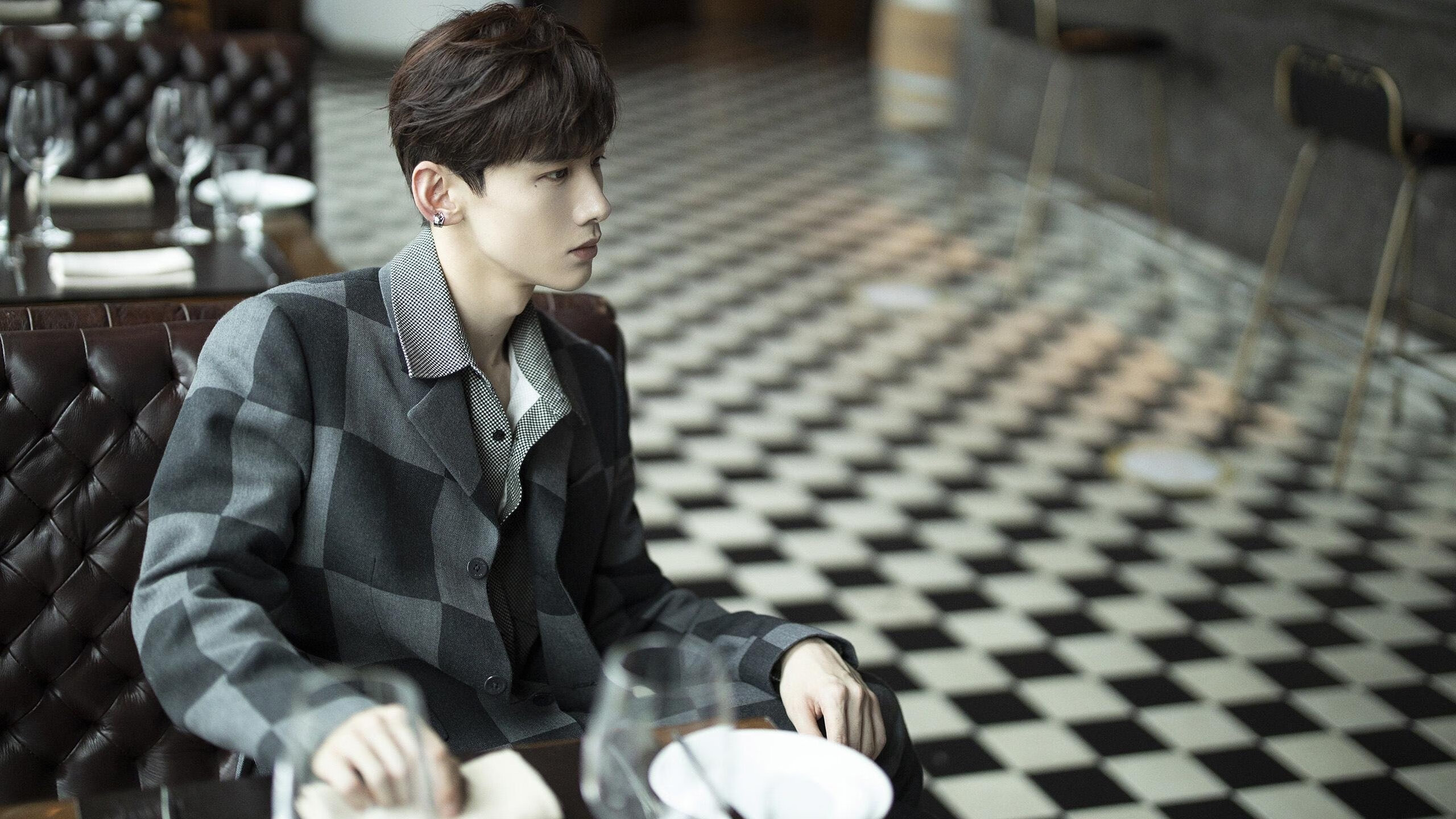 爱游戏app-惊心动魄！比赛中的精彩瞬间令球迷尖叫不止，惊心动魄!比赛中的精彩瞬间令球迷尖叫不止